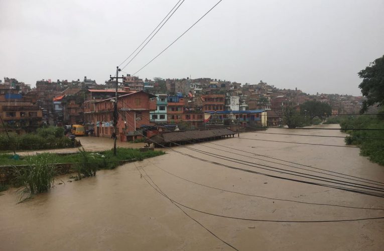 भक्तपुरको हनुमन्ते खोलामा बाढी, तटीय क्षेत्रमा डुबान