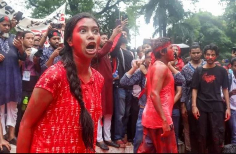 प्रधानमन्त्री हसिनाको राजीनामा माग्दै फेरि विद्यार्थी सडकमा