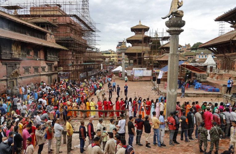 देशभरका श्रीकृष्णमन्दिरमा भक्तजनको भीड