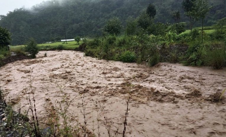 कुलेखानी बाँधदेखि सर्लाहीसम्मका बस्तीमा एक्कासि बाढीको सम्भावना