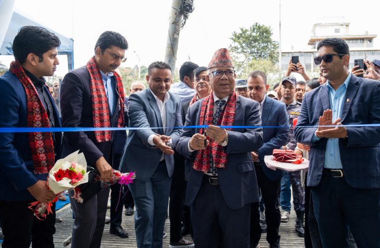 एमएडब्लु वृद्धिको भक्तपुरको राधेराधेमा दिपलको नयाँ सोरुम