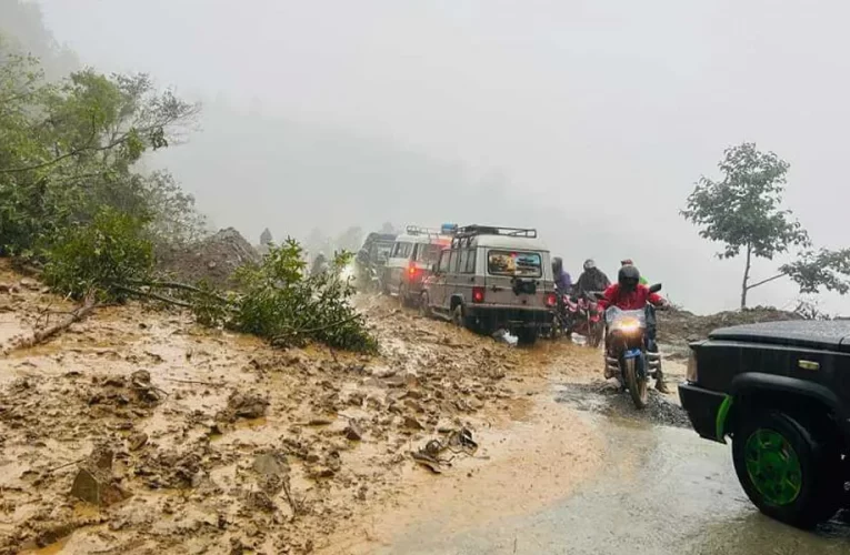 हेटौँडा-चित्लाङ-चन्द्रागिरि-काठमाडौँ खण्डमा आज बिहानदेखि यातायातका साधन सञ्चालन