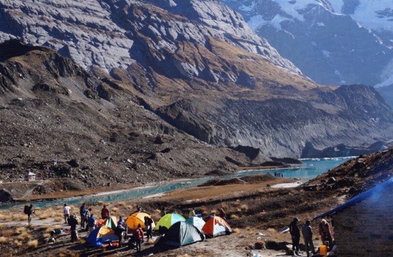 अन्नपूर्ण आधार शिविर पदमार्गमा संरचना अभाव