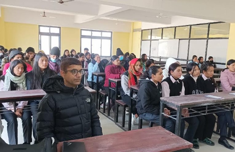 माछापुच्छ्रे बैंकले कपन बहुमुखी क्याम्पसमा गर्‍यो वित्तीय साक्षरता कार्यक्रम