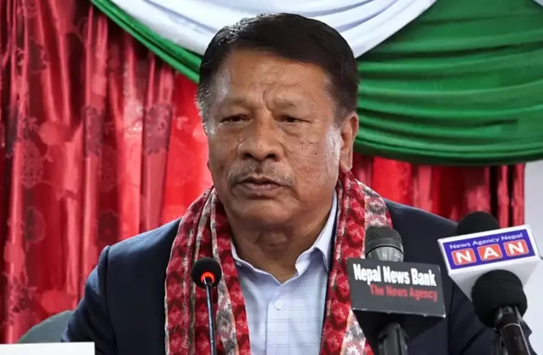 उपप्रधान एवं सहरी विकासमन्त्री प्रकाशमान सिंह कार्यवाहक प्रधानमन्त्री