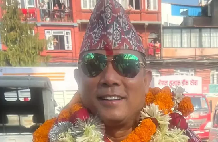 रेशम चौधरी थुनामुक्त, पक्राउ पुर्जी लेख्ने अधिकृत हिरासतमा