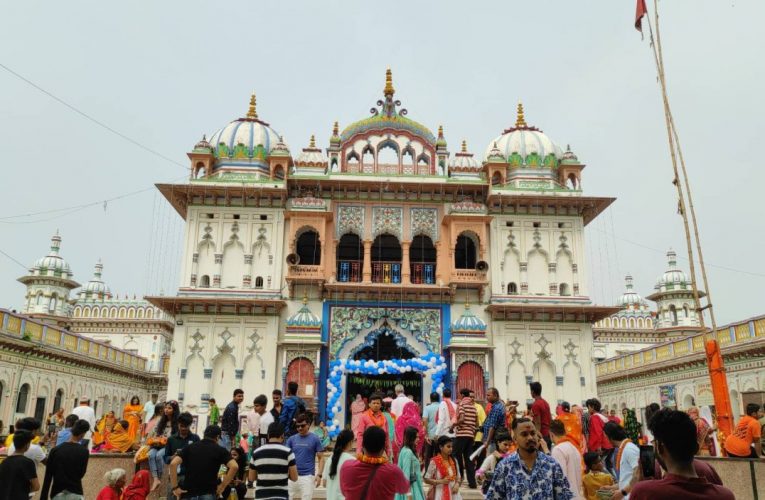 देशभरका राम मन्दिरमा भक्तजनको भीड
