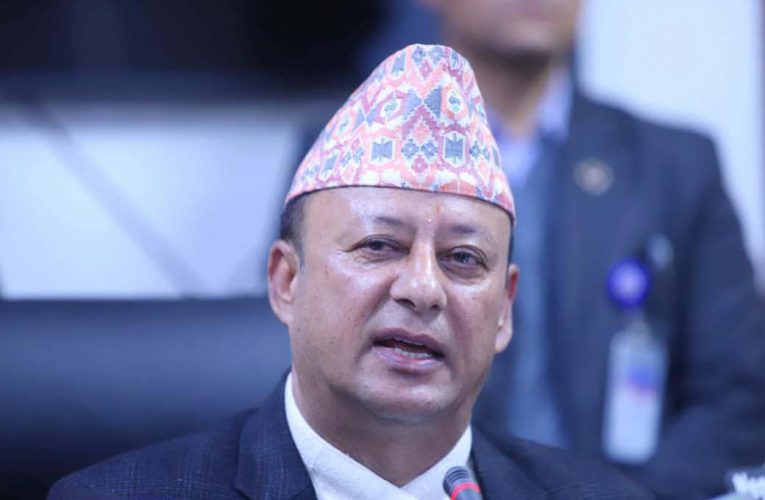 मन्त्रालयका निकायमा देखिएको कामप्रतिको ढिलासुस्ती अन्त्य गर्न उर्जा मन्त्रीको निर्देशन