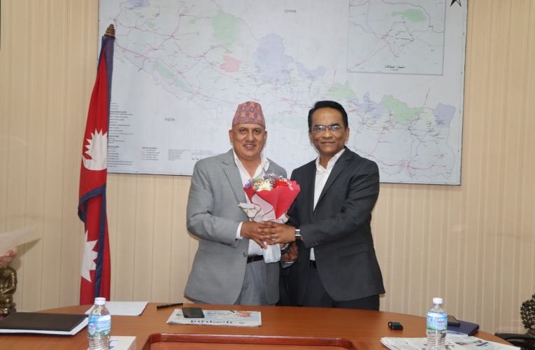 योजना आयोगका उपाध्यक्ष र राष्ट्र बैंकका गभर्नरबीच भेटवार्ता