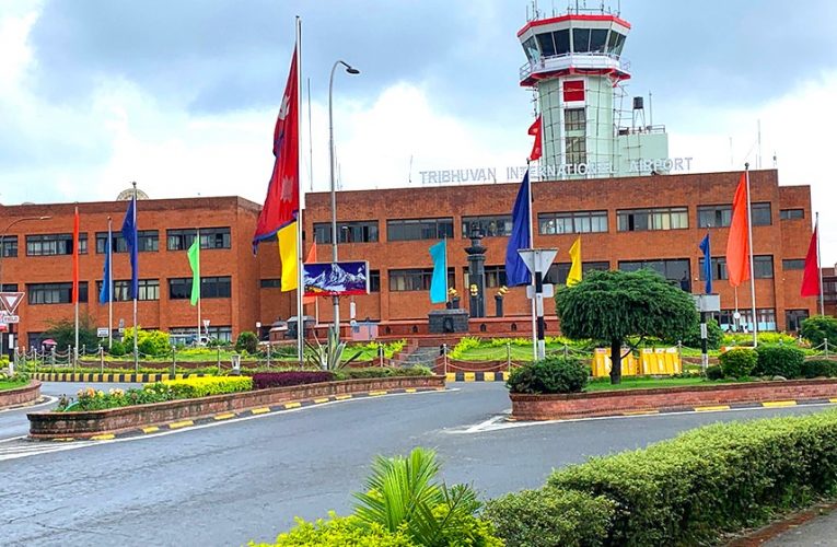 त्रिभुवन विमानस्थलको अध्यागमनमा अख्तियारको छापा