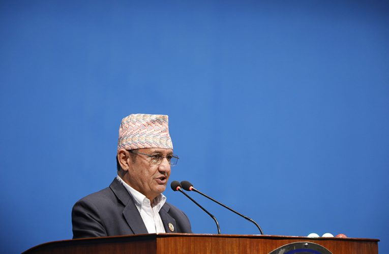 राजस्व चुहावट नियन्त्रण गरी लक्ष्यअनुरुप राजस्व उठाउनुपर्छ- सांसद भीमप्रसाद आचार्य
