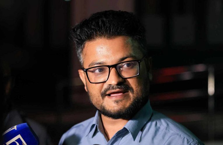 निर्वाचन आयोगले मुकुललाई दियो महामन्त्री कायम रहेको पत्र