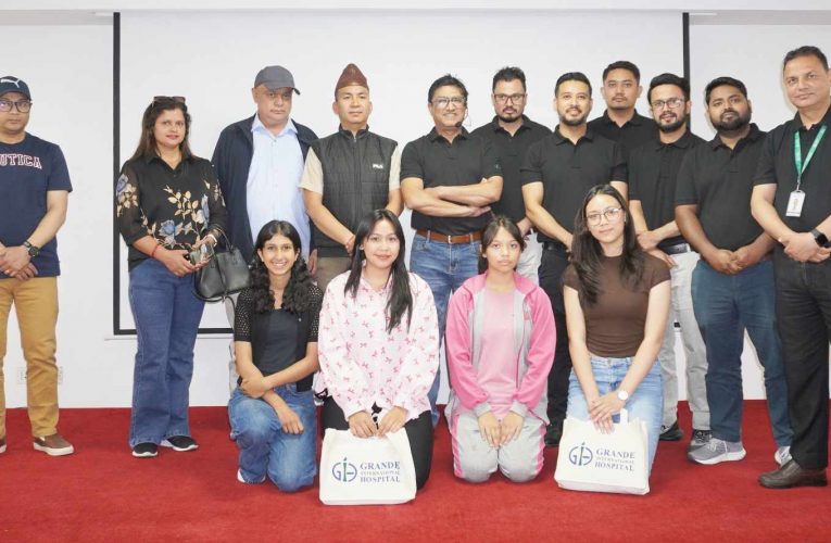 ग्राण्डी अस्पतालमा स्कोलियोसिस सम्बन्धी सचेतनामूलक कार्यक्रम सम्पन्न