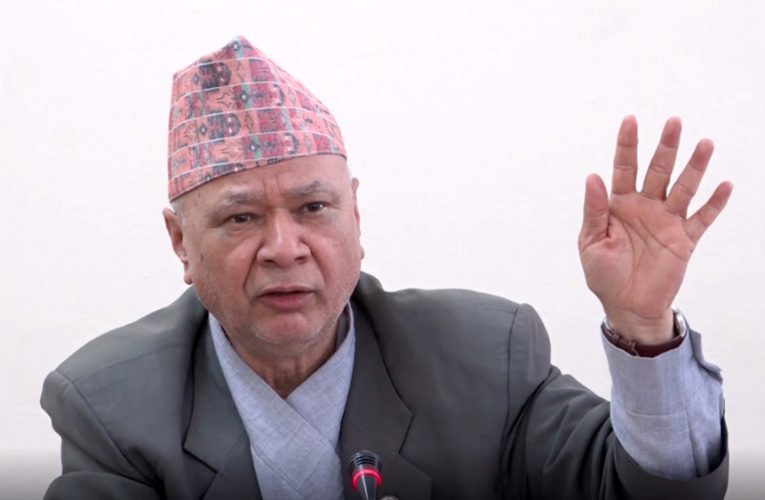 कांग्रेस बैठकस्थलमा शिक्षामन्त्री पन्त