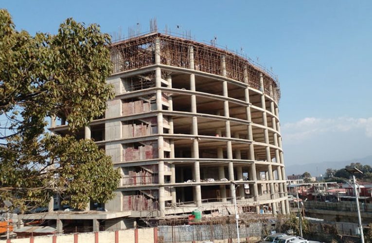काठमाडौं टावरको निर्माण नरोक्न महानगरको नाममा अन्तरिम आदेश