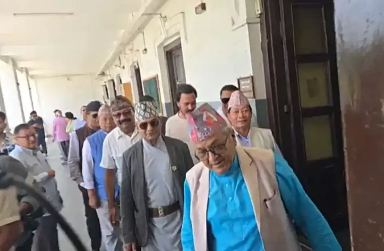नवराज सुवेदी निर्वाचन आयोगमा