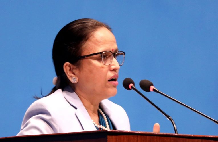 कर्मचारी सरुवामा मन्त्रीबाटै घुस डिल, माओवादीद्वारा प्रधानमन्त्रीको जवाफ माग