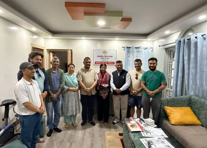 इँटाभट्टामा काम गरेर ४ जिपिए ल्याएकी गोमालाई पूर्ण छात्रवृत्ति दिने सांसद थापाको घोषणा