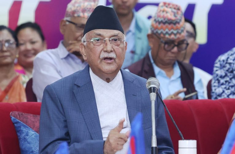 पार्टीभित्रको एकता मजबुत बनाइए एमालेलाई कसैले पराजित गर्न सक्दैन- अध्यक्ष ओली