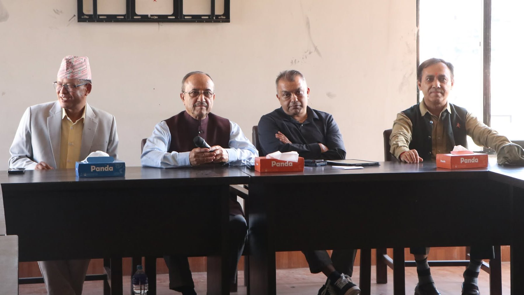 कांग्रेस केन्द्रीय समिति बैठक बस्दै