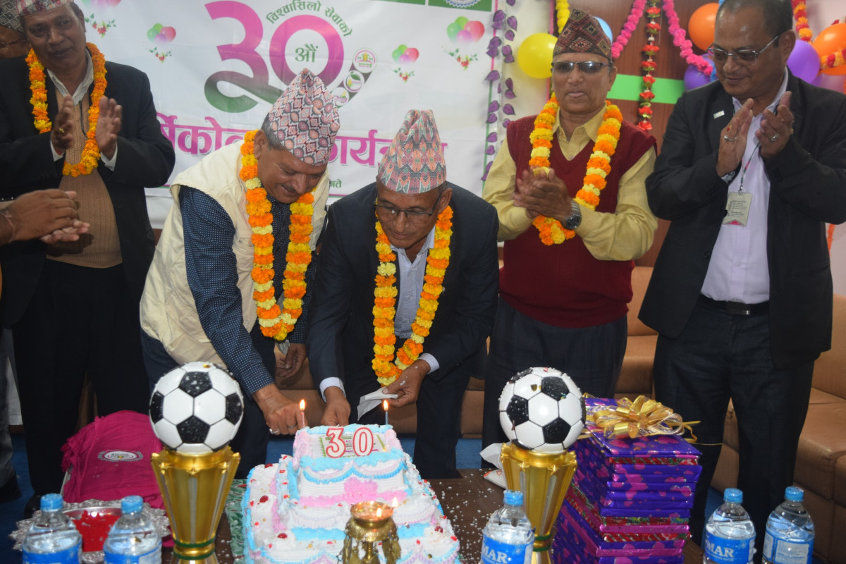 किसान बहुउद्देश्यीय सहकारीद्वारा स्थापना दिवसको अवसरमा रक्तदान कार्यक्रमको आयोजना