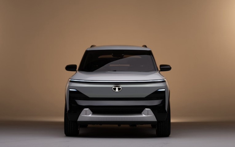 टाटाको नयाँ एसयुभी ‘सिएरा’ लन्च हुँदै