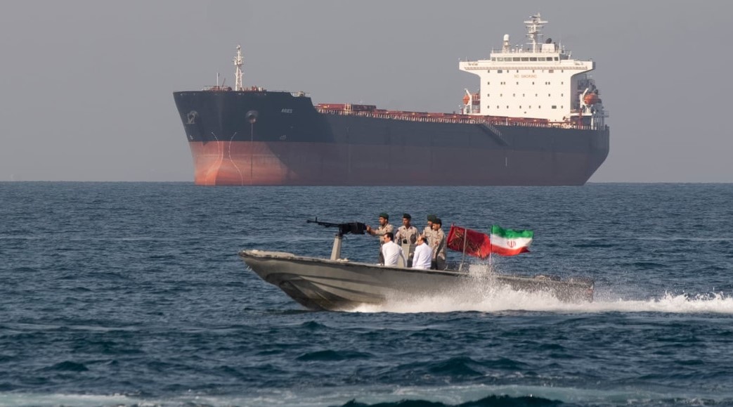 इरानद्वारा तेल र ग्यास आपूर्तिको समुद्री जलमार्ग बन्द