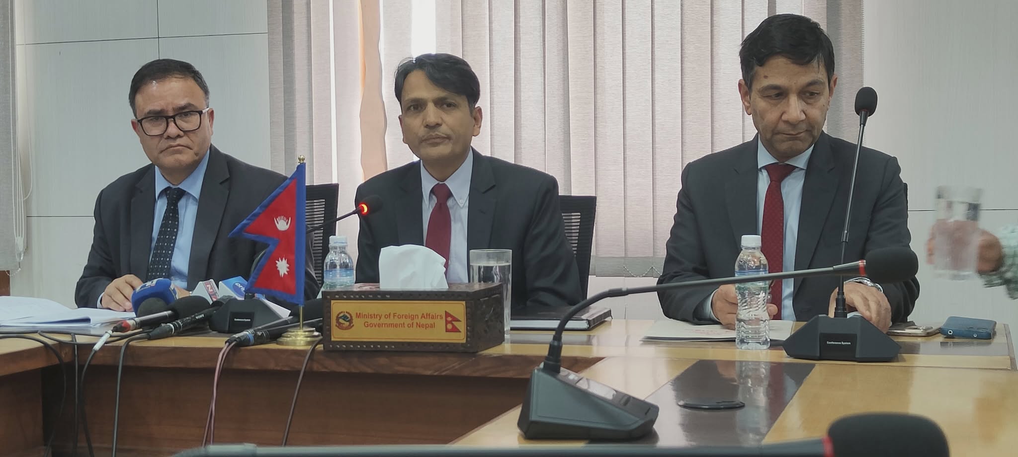 इरान युद्धका कारण ८२ हजार बढी नेपालीले नेपाल फर्किन टिपाए नाम