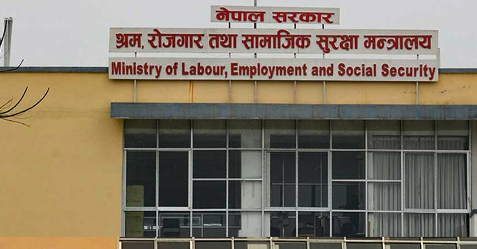 सरकारद्वारा मध्यपूर्वका १२ देशको श्रम स्वीकृति अनिश्चितकालको लागि स्थगन