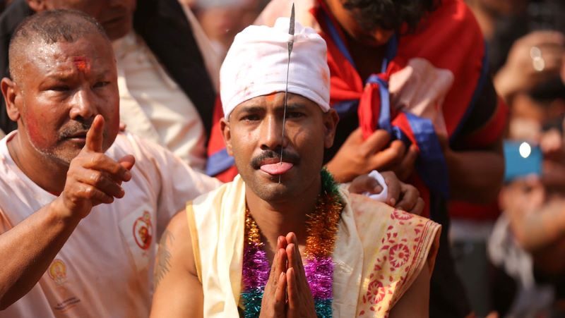 भक्तपुरका सुजनले चौथो पटक छेडे जिब्रो