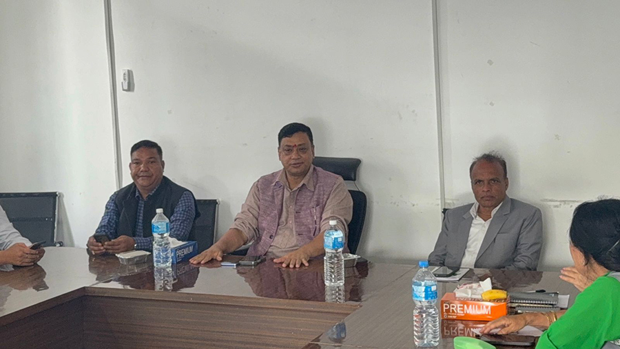 बागमती कांग्रेसको विवाद मिलाउन महामन्त्री घिमिरे हेटौंडामा