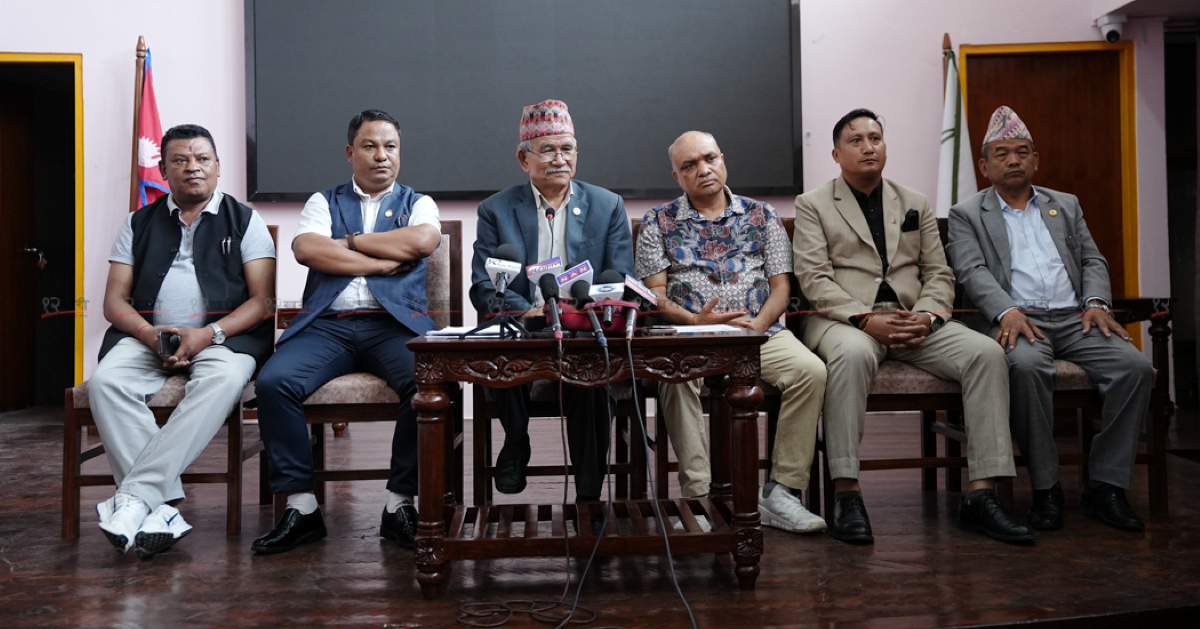 चिरिबाबुले उठाए आशिकाको व्यवहारमा प्रश्न