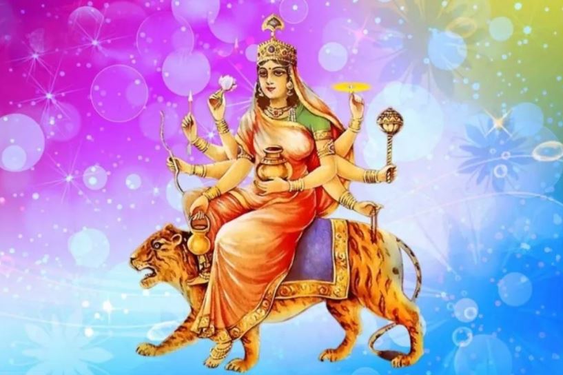 नवरात्रको तेस्रो दिन :  चन्द्रघण्टा देवीको विशेष पूजा गरिँदै