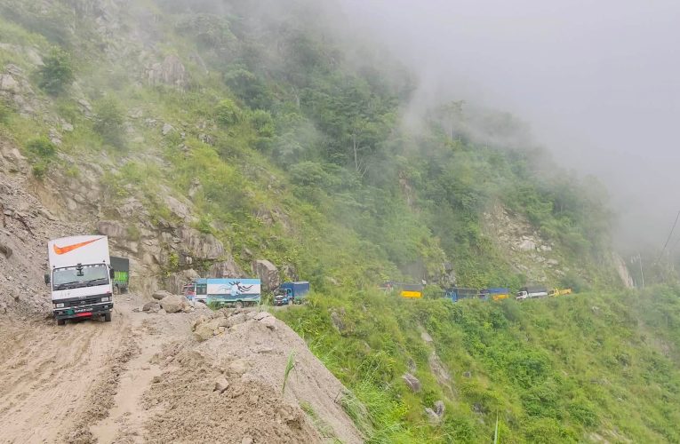 कान्ति राजमार्गमा राति सवारी आवागमन बन्द